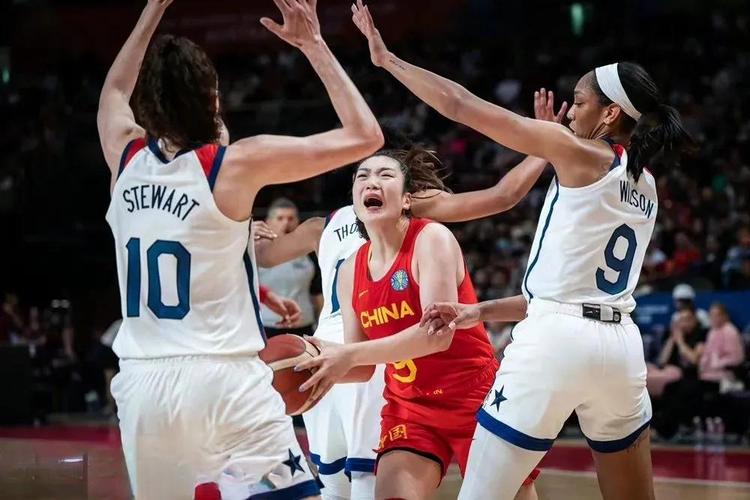 中国女篮vs美国高清